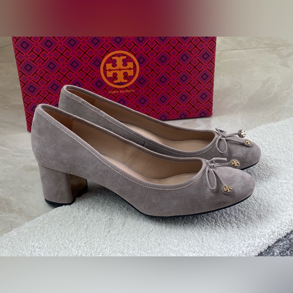 TORY BURCH
Laila 50 Black Block Heel Pumps
LAILA 50 Dust Storm